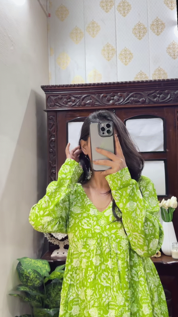 Green Floral Printed Peplum Cotton Top – Elegant & Breezy